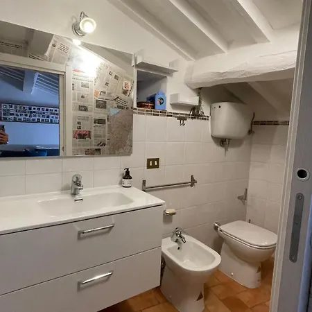 I Apartment *