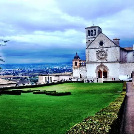 I * Spello